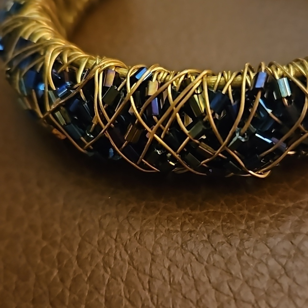 HANDMADE Metallic Midnight Blue Wire Wrapped Crystal Bead Cuff Bracelet - Picture 4 of 7